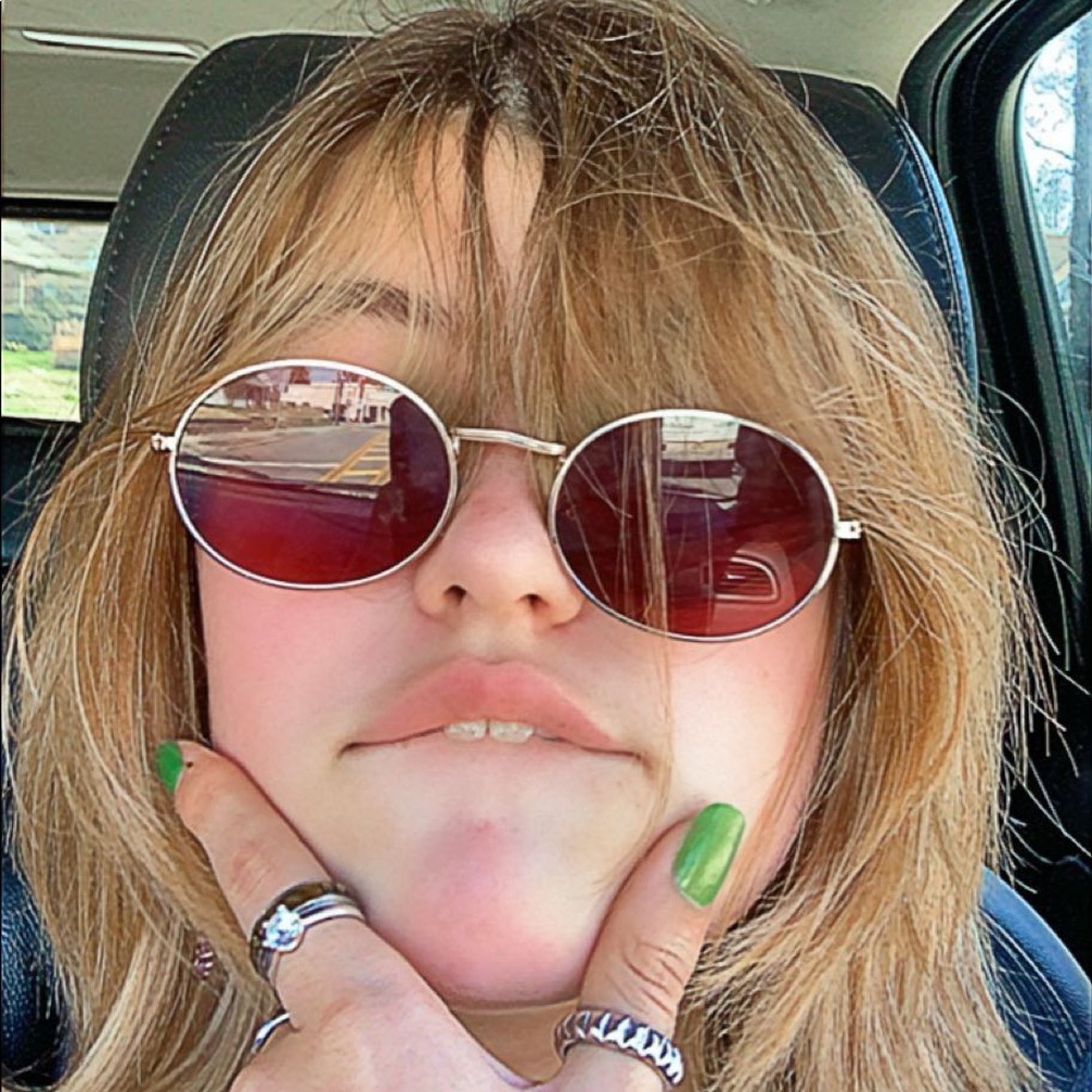 Meet your Posher, Maddie